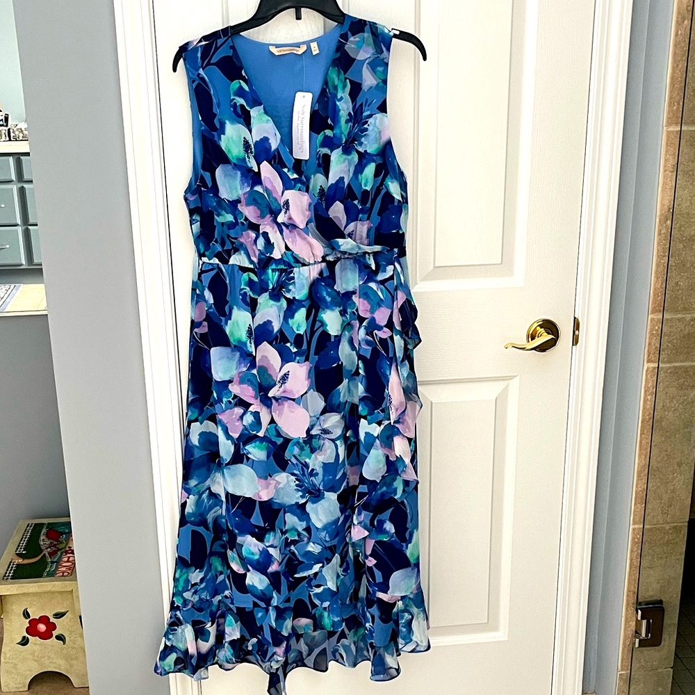 Floral Blue Sleeveless Dress soft Surroundings - new with tags